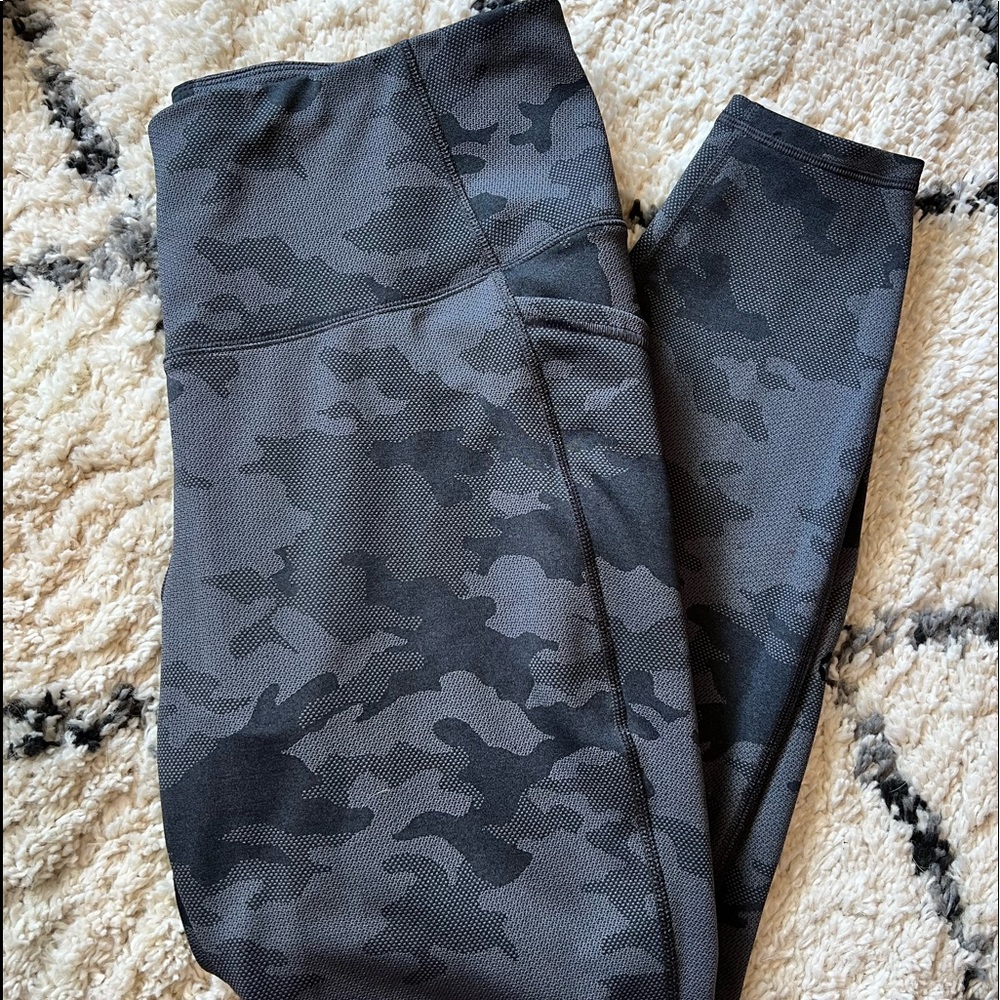Camo leggings